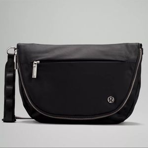 All Night Festival Bag Zip Top black EUC